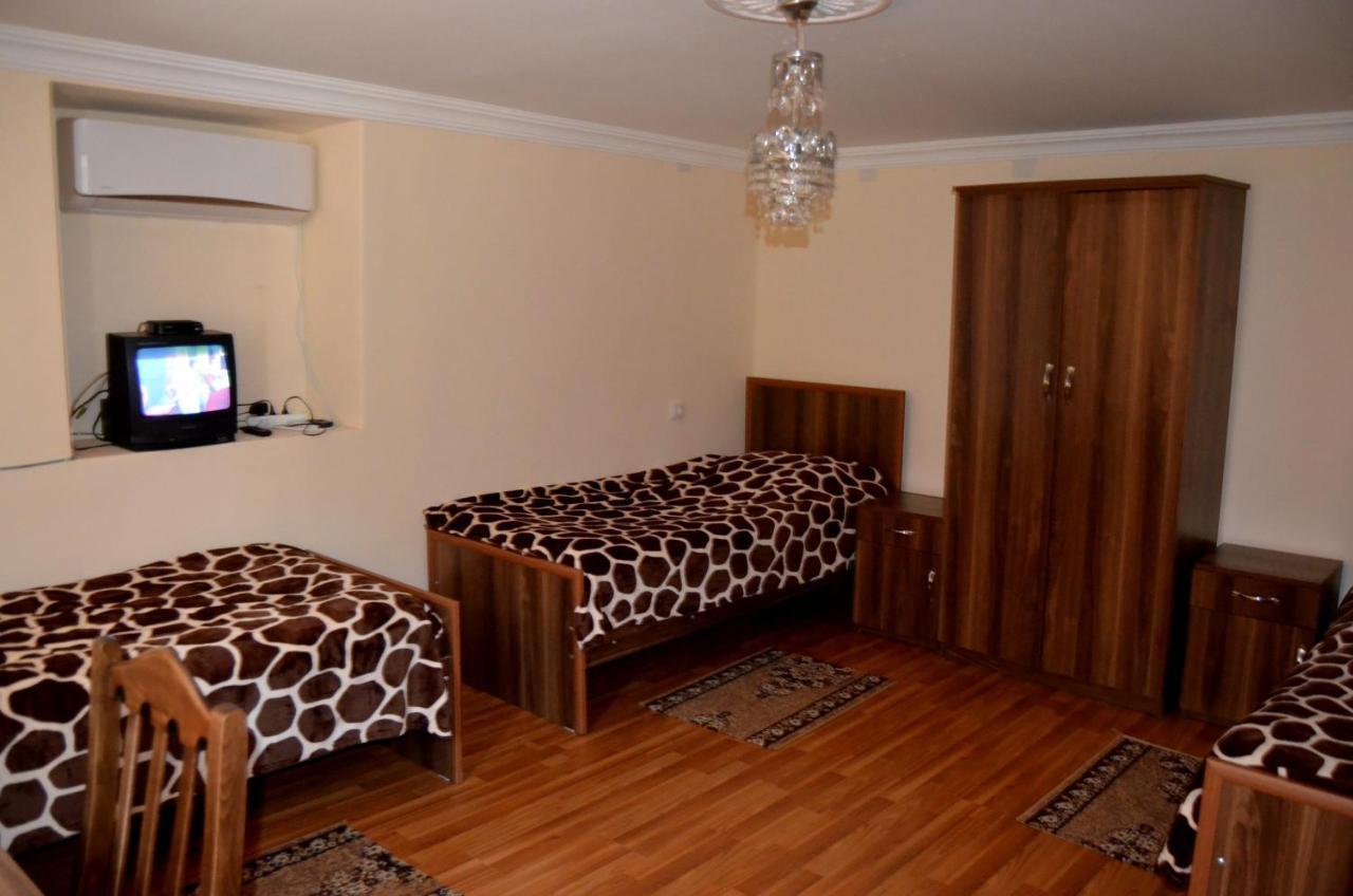 Nunu'S Guesthouse Tskaltubo Exterior photo